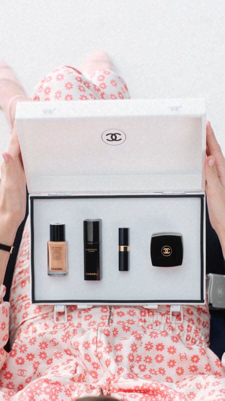 chanel travel brush kit|Chanel beauty watch kit.